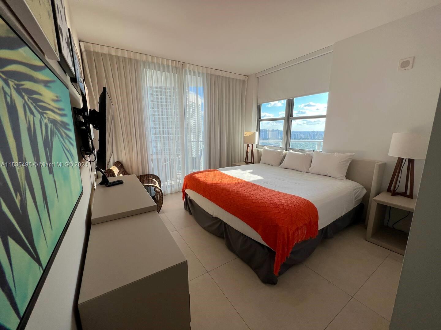 4111 S Ocean Dr 2611