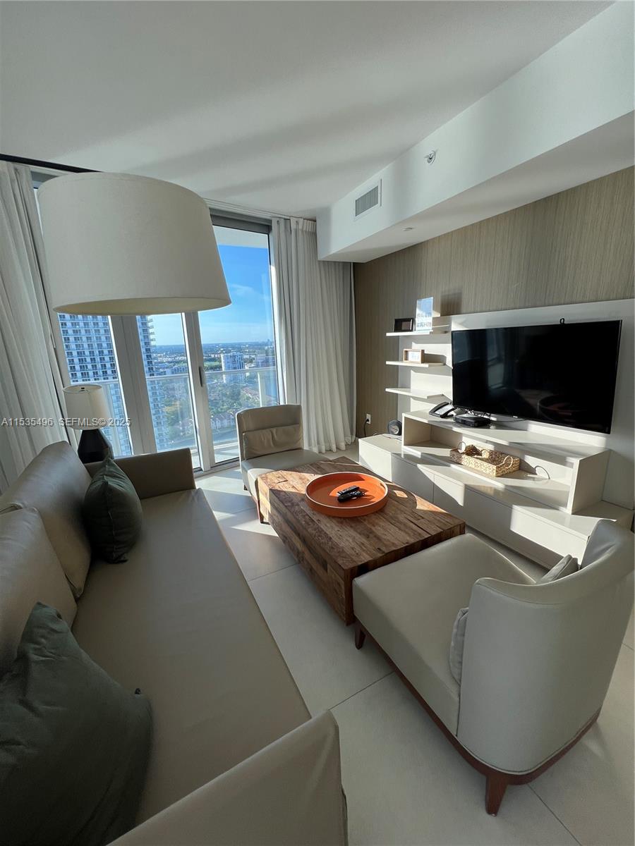 4111 SOUTH OCEAN DRIVE CO - Residential