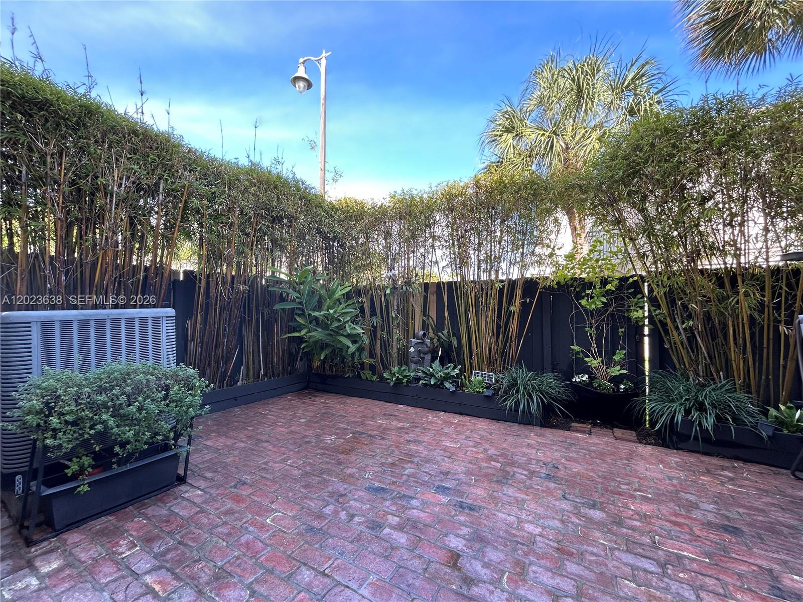 KENDALL VILLAGE TOWNVILLA - Residential