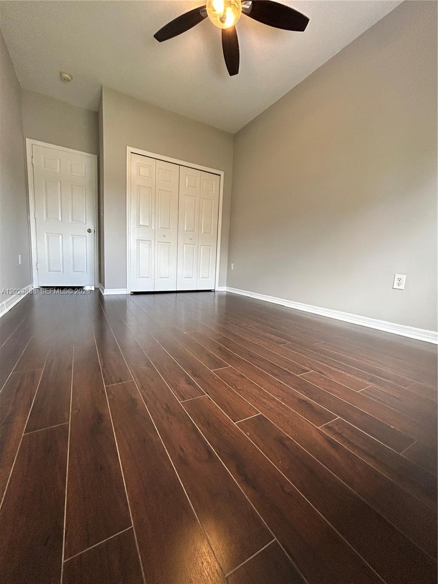 KENDALL VILLAGE TOWNVILLA - Residential