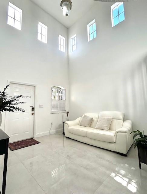 KENDALL VILLAGE TOWNVILLA - Residential