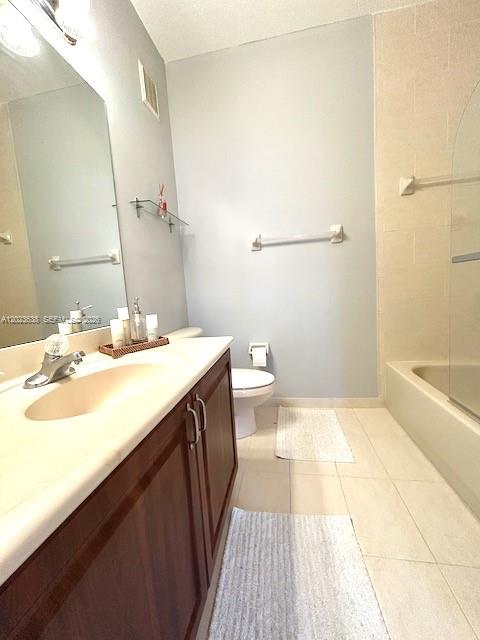 KENDALL VILLAGE TOWNVILLA - Residential