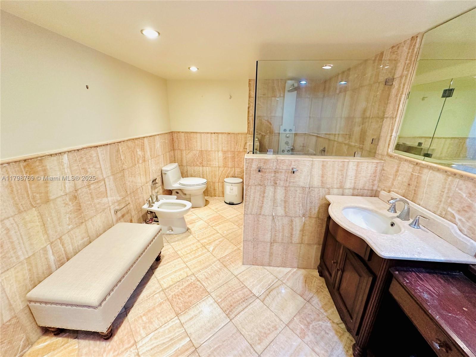 CHAMPLAIN TOWERS EAST CON - Residential