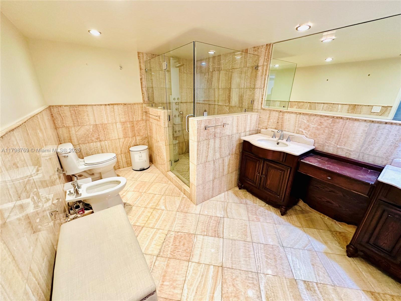 CHAMPLAIN TOWERS EAST CON - Residential