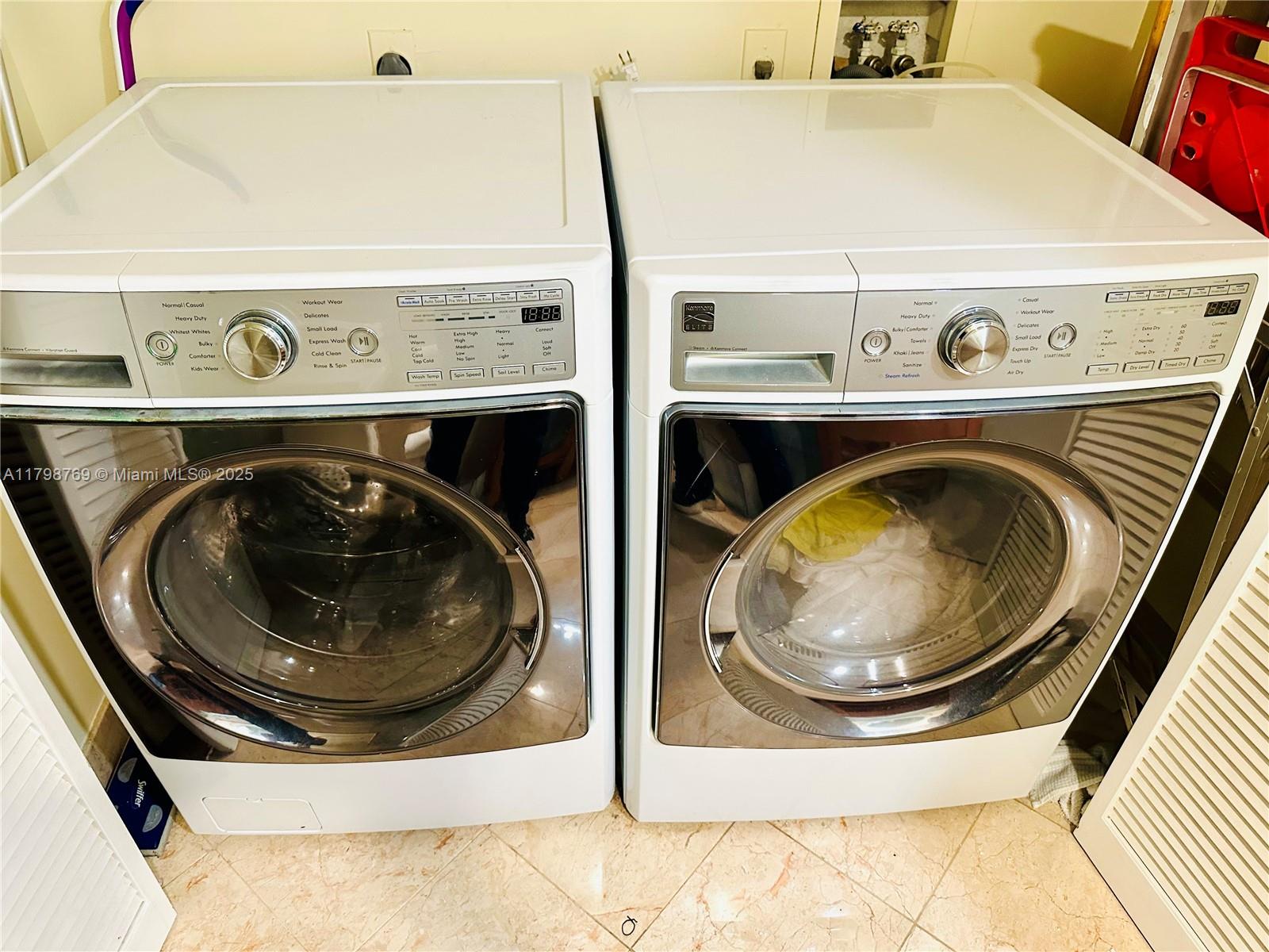 CHAMPLAIN TOWERS EAST CON - Residential