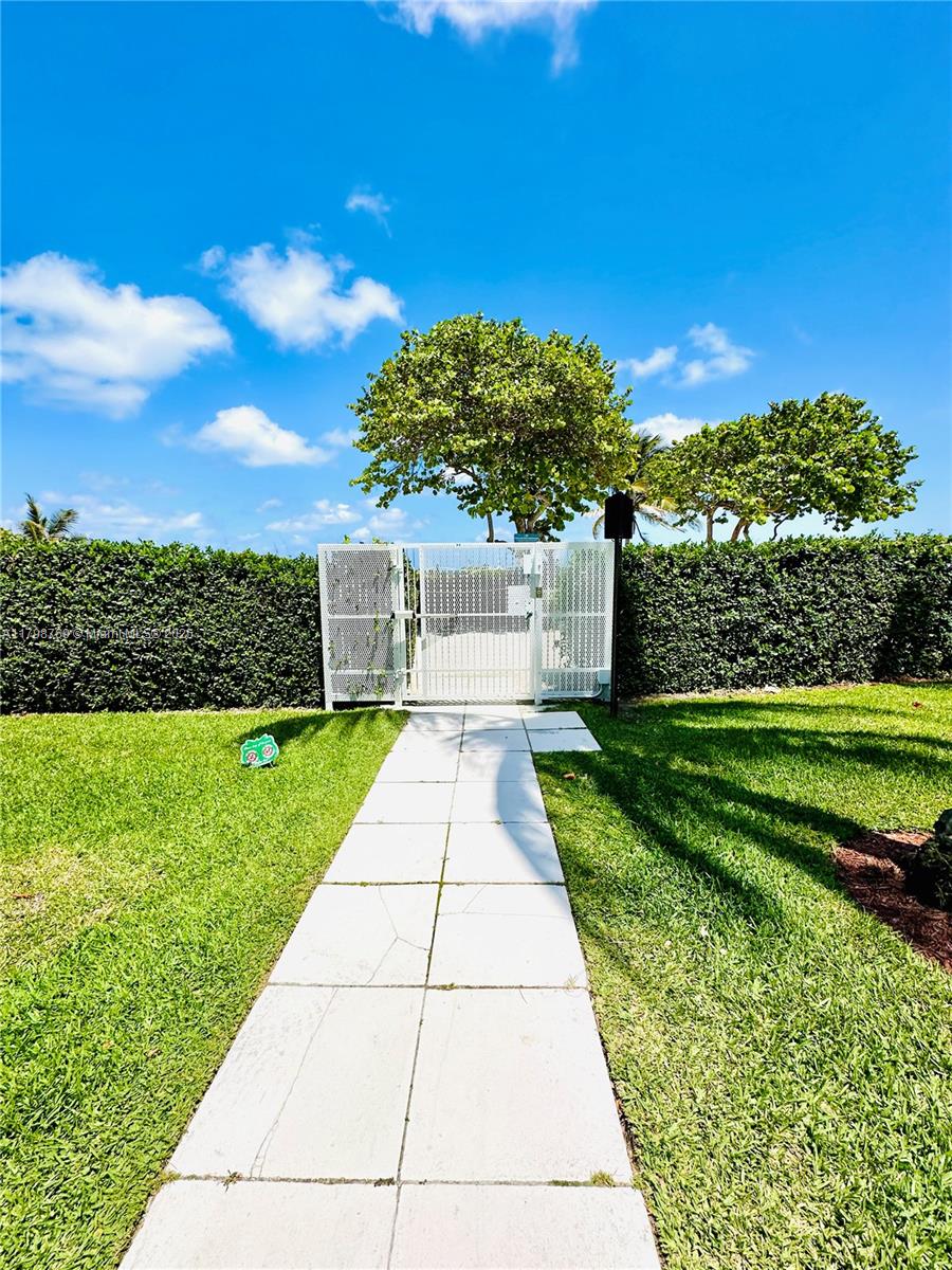 CHAMPLAIN TOWERS EAST CON - Residential