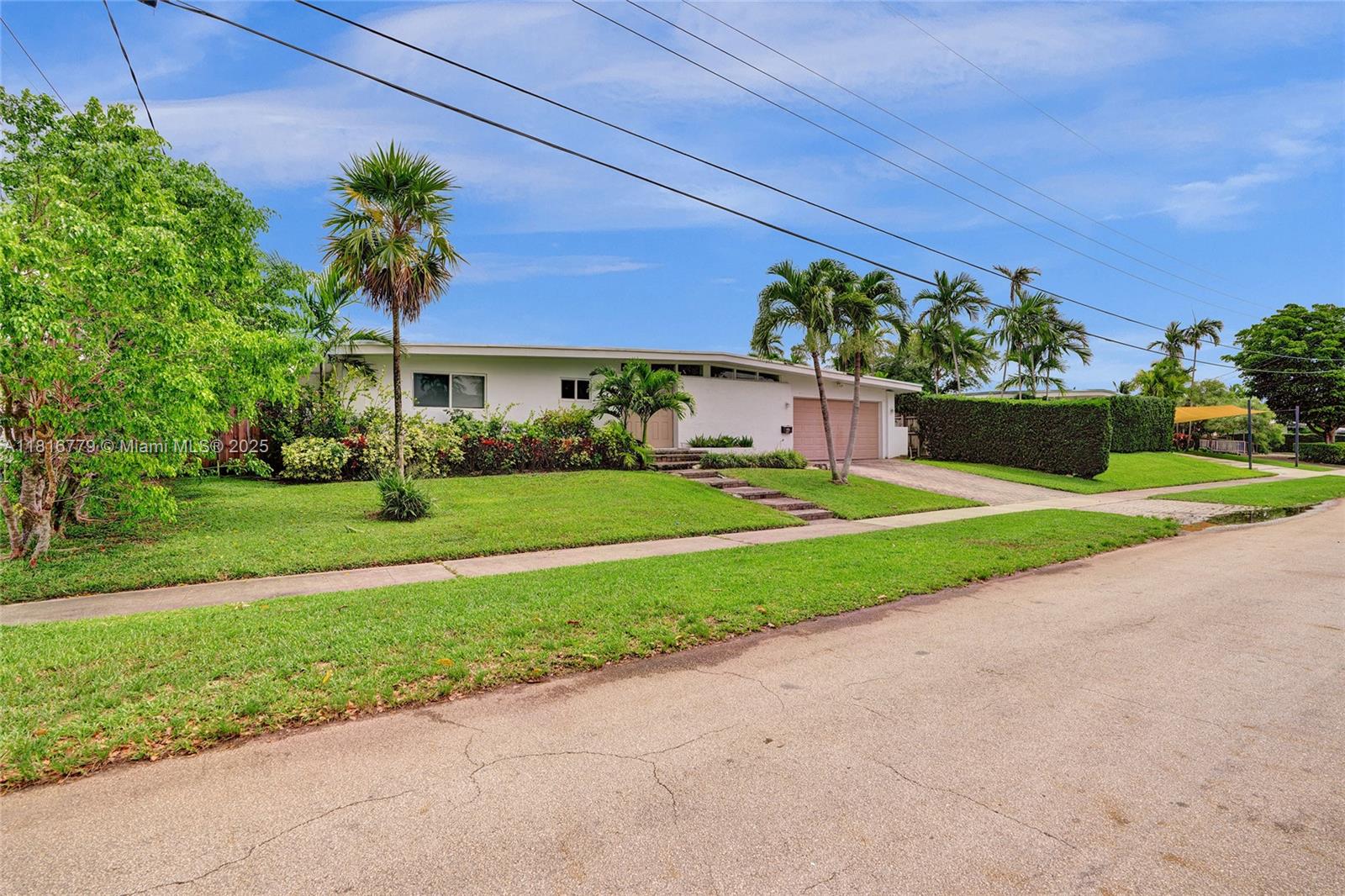 SKY LAKE - Residential