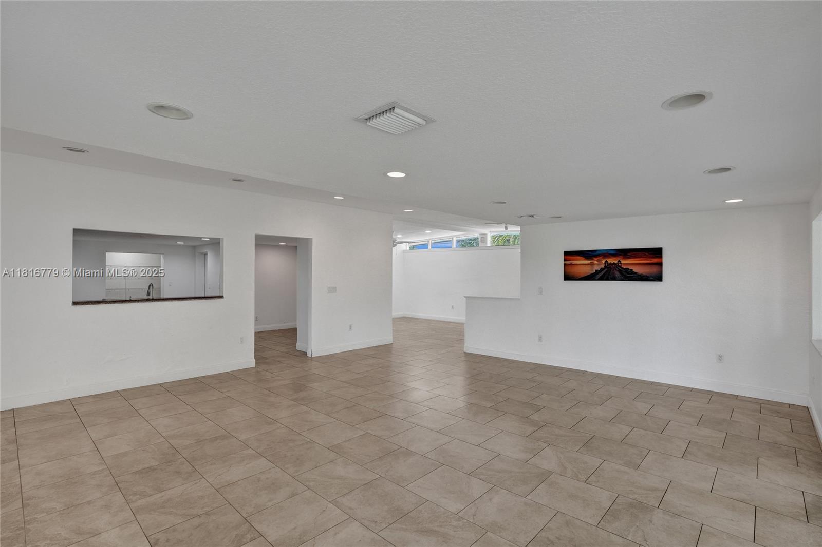 SKY LAKE - Residential