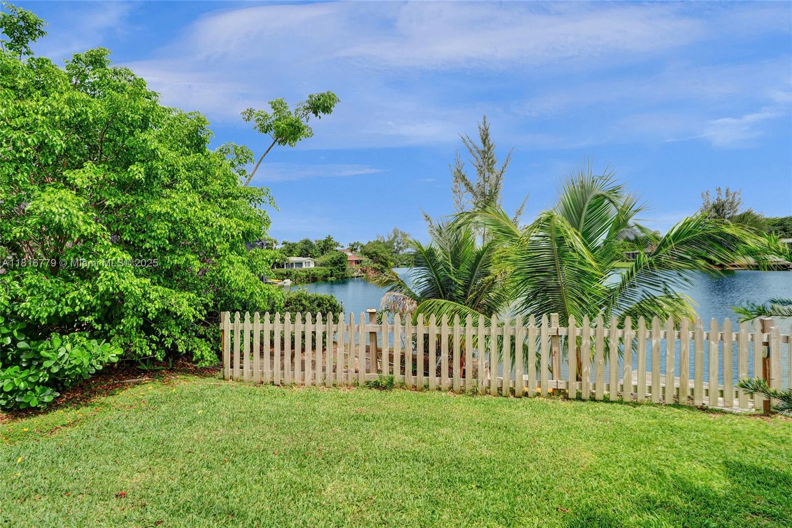 SKY LAKE - Residential