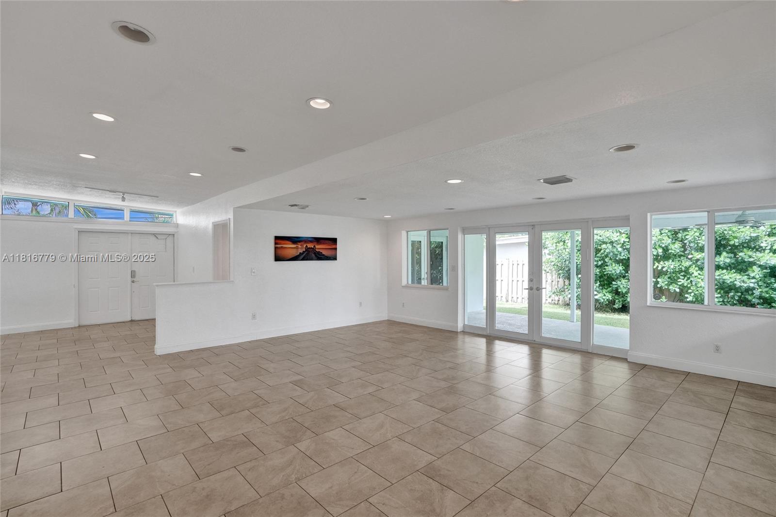 SKY LAKE - Residential