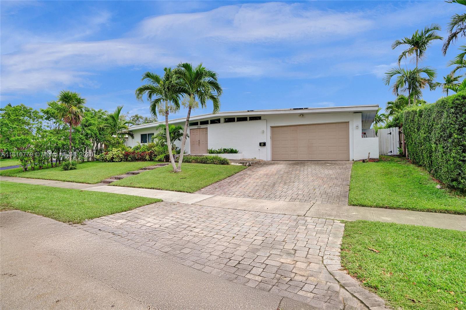 2050 NE 196th Ter, North Miami Beach, FL, 33179/$2,150,000 4 2050 NE 196th Ter