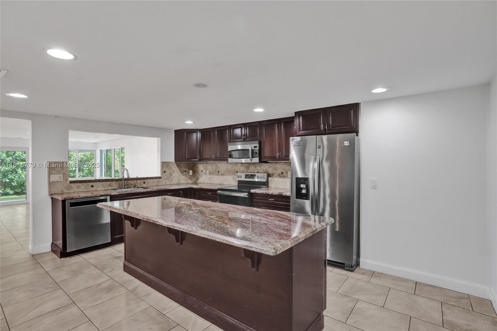 SKY LAKE - Residential