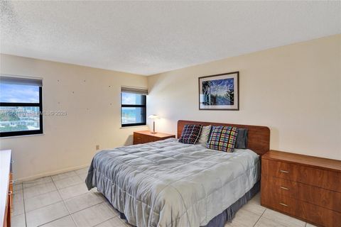 Tiny photo for 1201 S Ocean Dr #604N, Hollywood, FL 33019 (MLS # A12001597)
