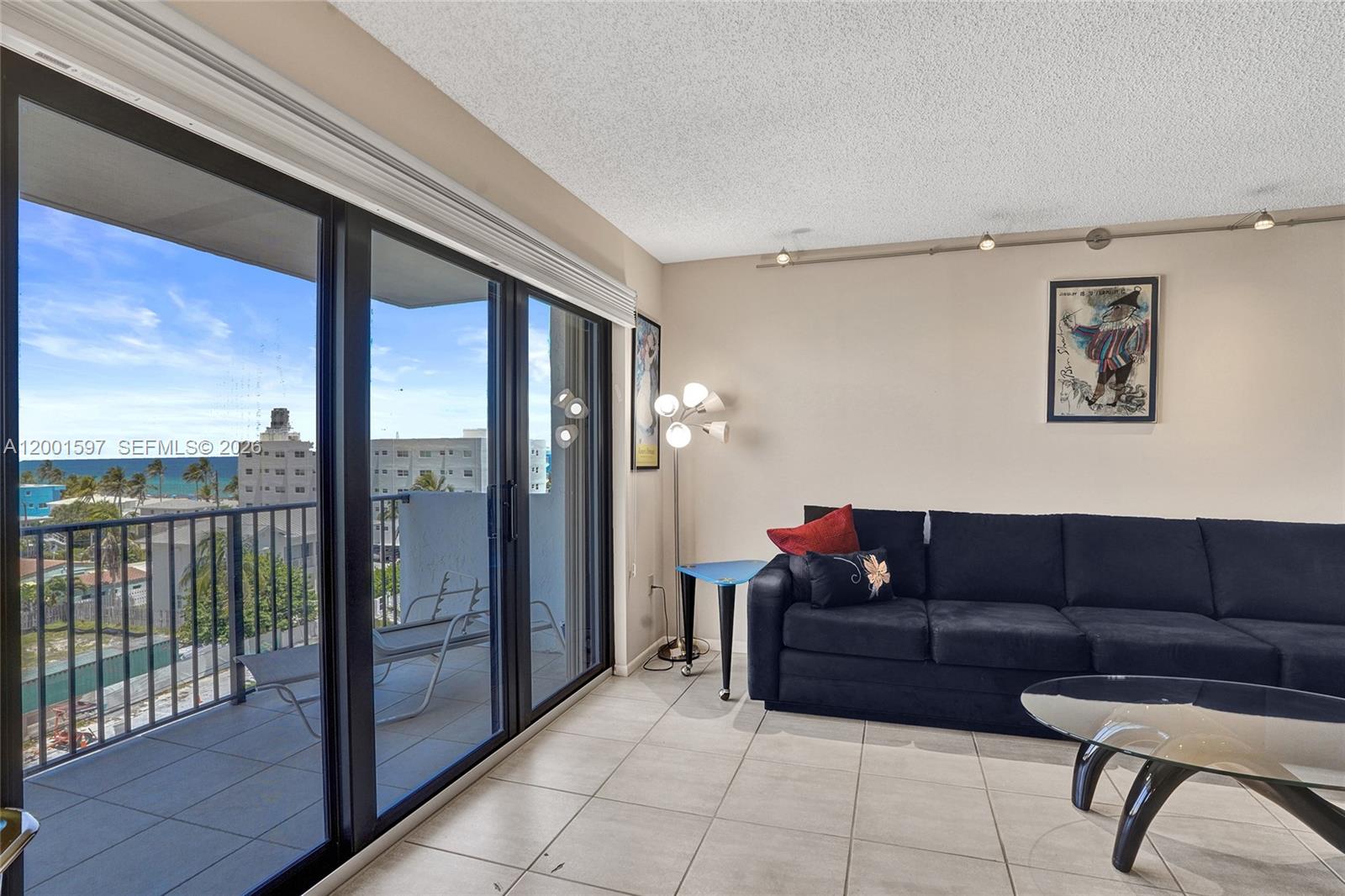 SUMMIT CONDO - Residential