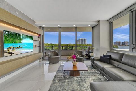 16385 NE Biscayne Blvd 307 +2parking North Miami Beach FL 33160
