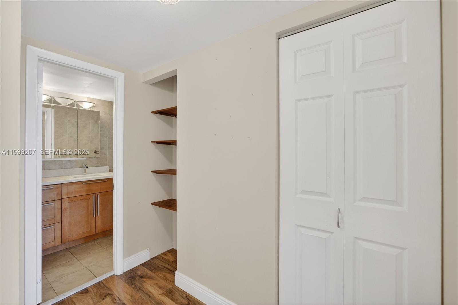 OLYMPUS CONDO PHASE - Residential