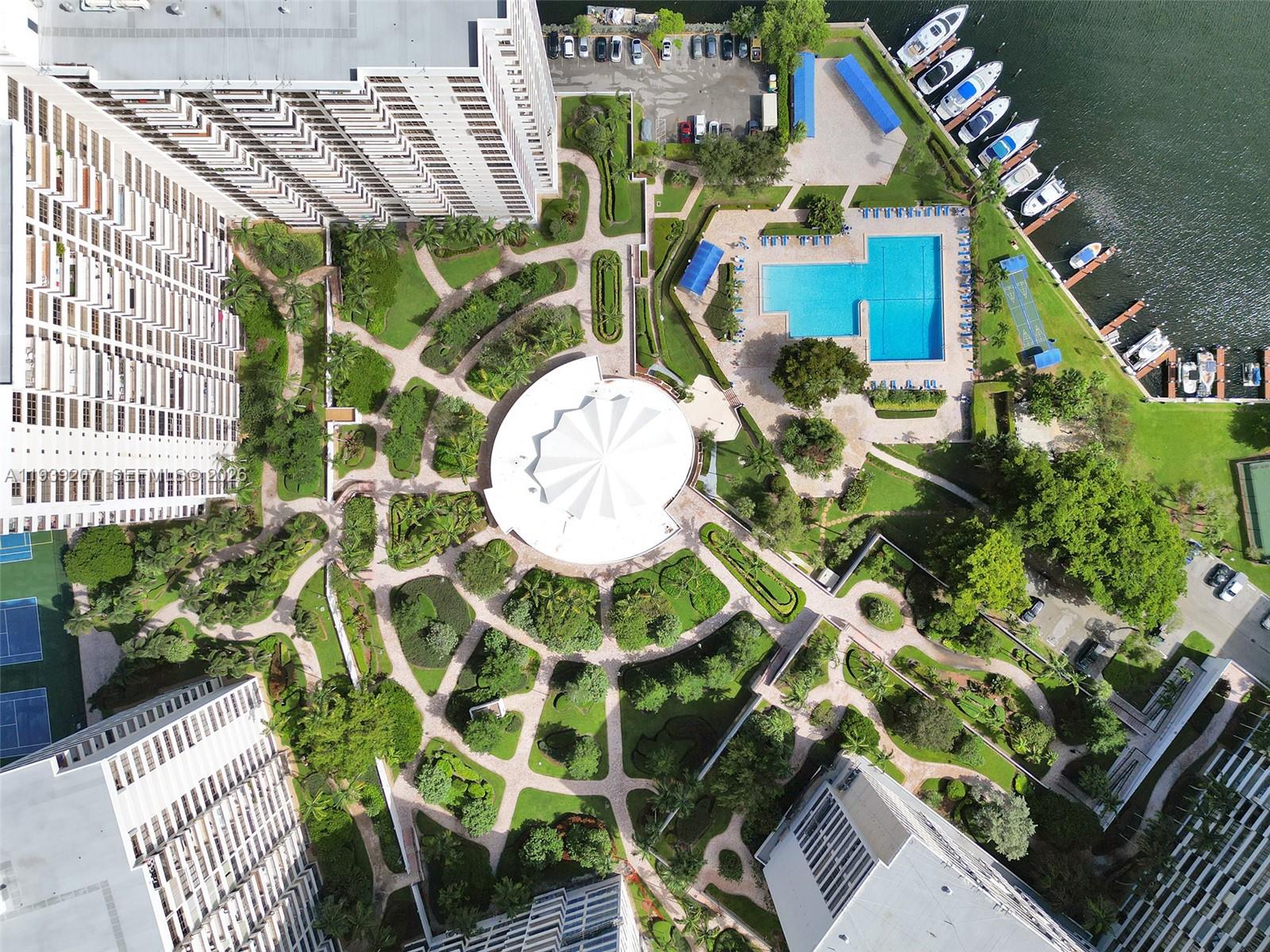 OLYMPUS CONDO PHASE - Residential