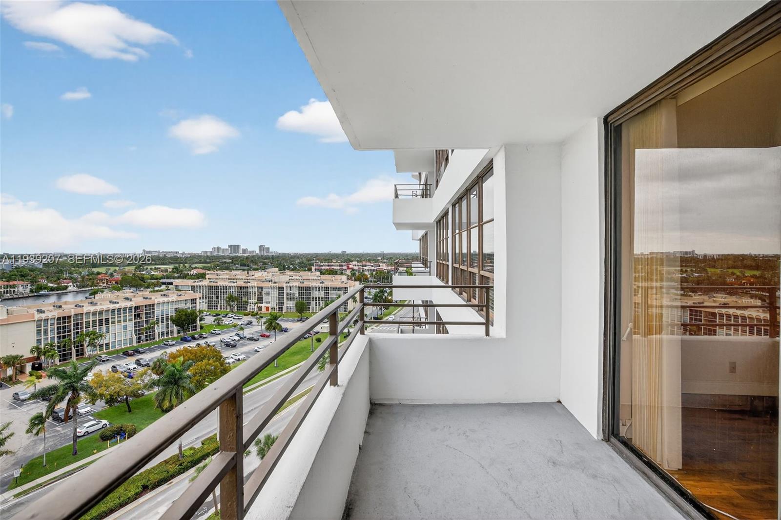 OLYMPUS CONDO PHASE - Residential