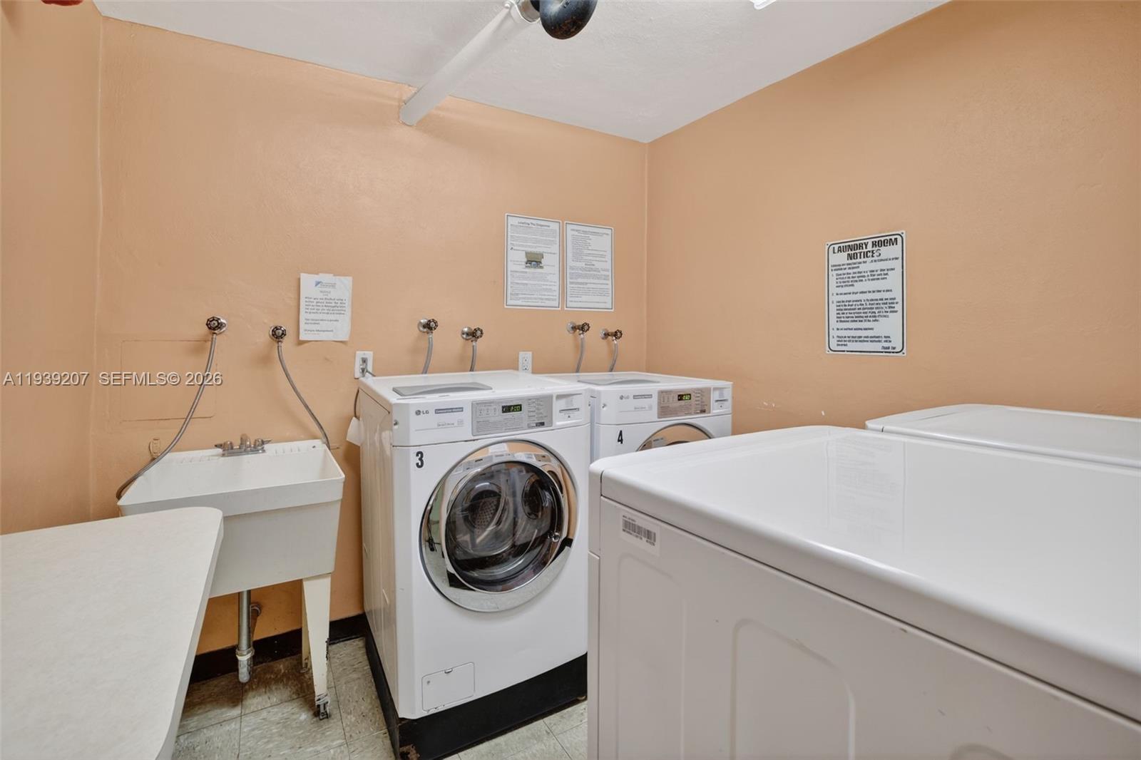 OLYMPUS CONDO PHASE - Residential