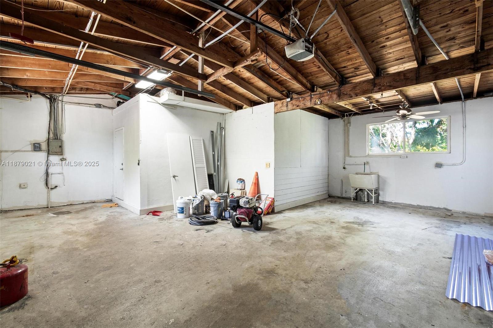 BRENDA ESTATES - Residential Lease