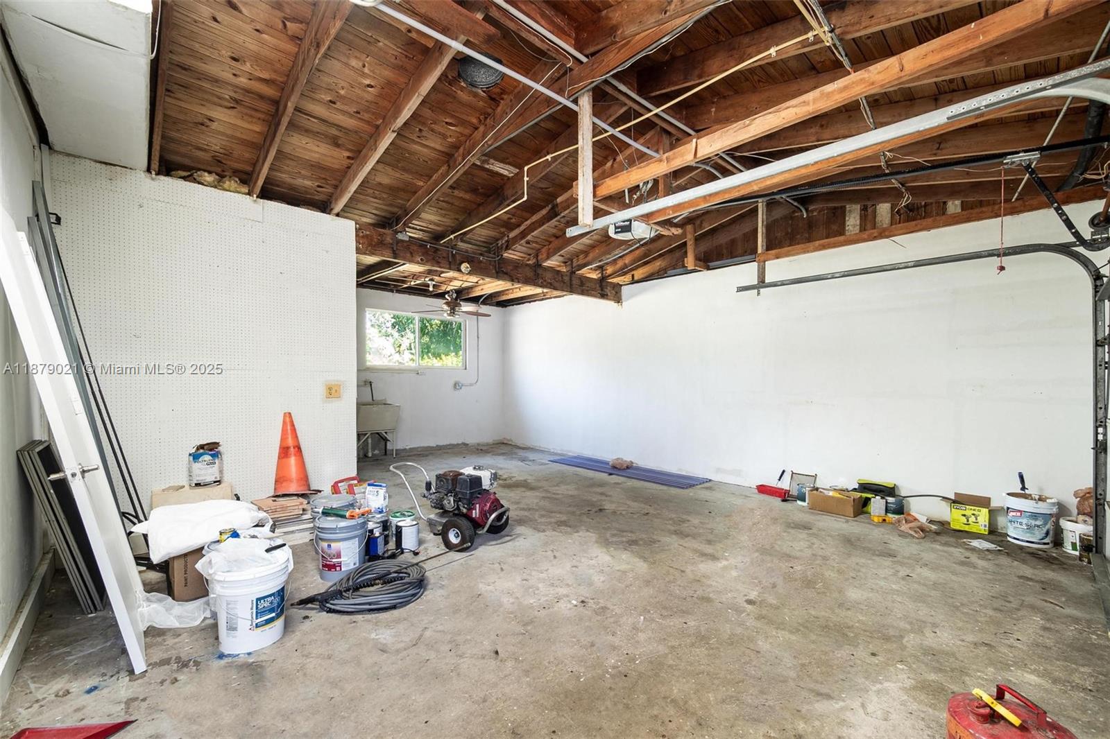 BRENDA ESTATES - Residential Lease