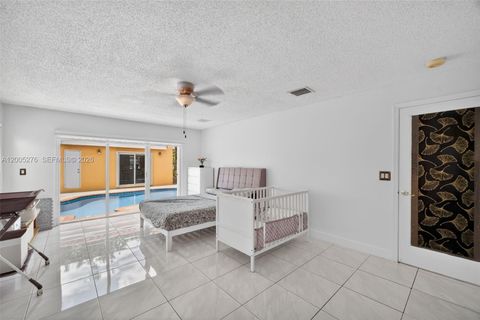 Tiny photo for 685 SW 198th Ter, Pembroke Pines, FL 33029 (MLS # A12005276)