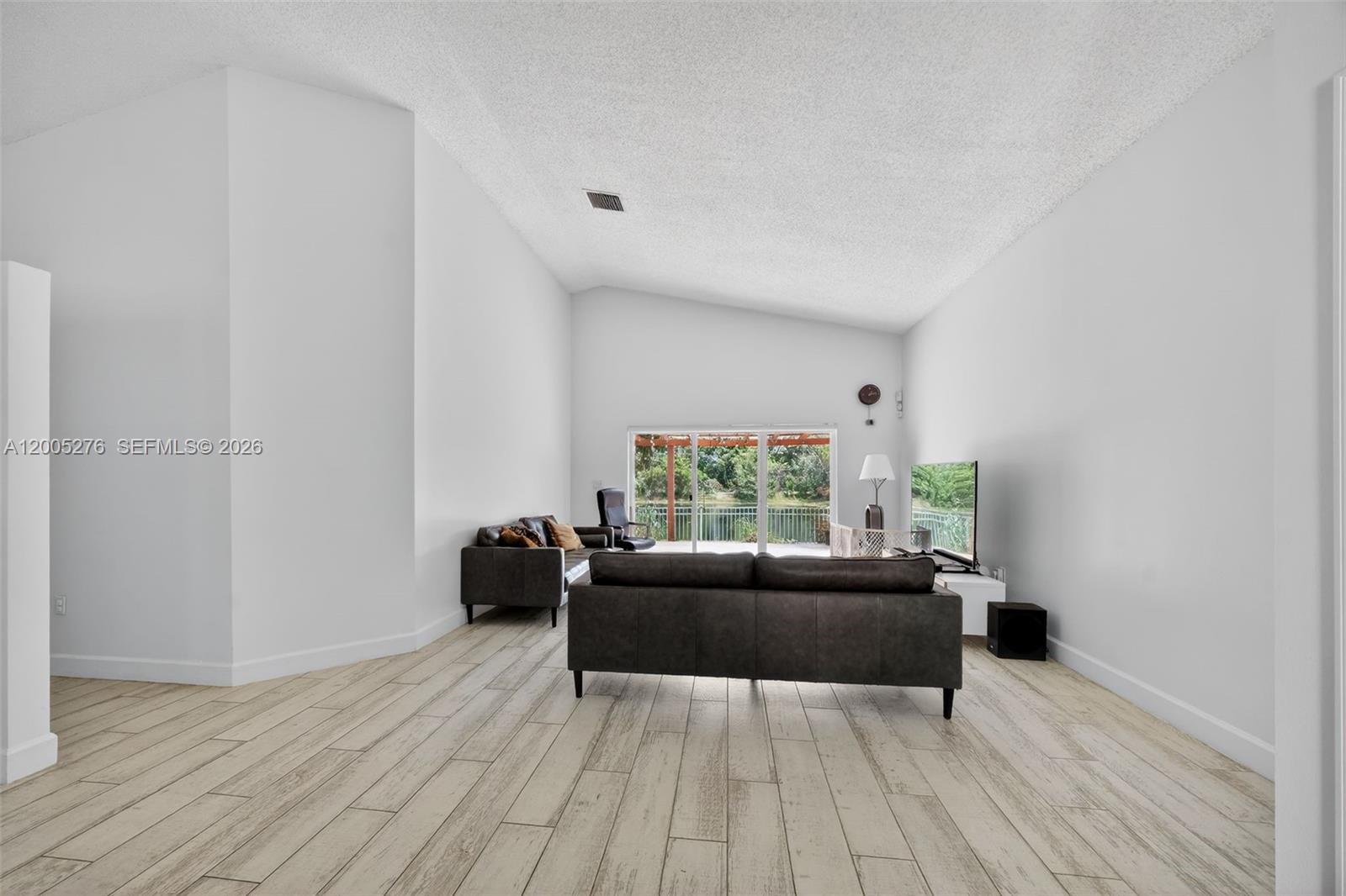 PEMBROKE SPRINGS PLAT - Residential