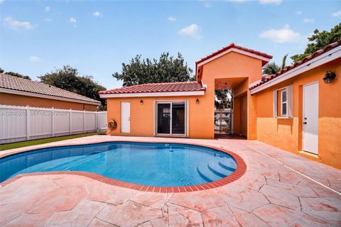 Tiny photo for 685 SW 198th Ter, Pembroke Pines, FL 33029 (MLS # A12005276)