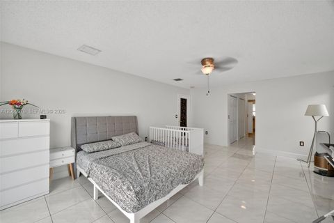 Tiny photo for 685 SW 198th Ter, Pembroke Pines, FL 33029 (MLS # A12005276)