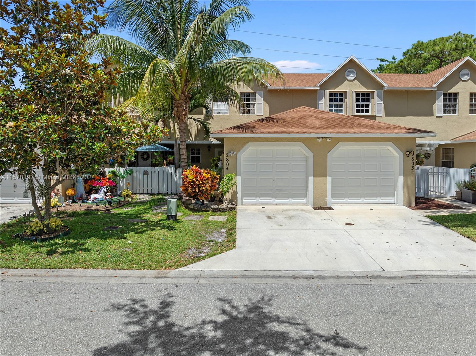 Property for Sale at 2804 Maplewood Dr 2804, Green Acres, Palm Beach County, Florida - Bedrooms: 3 
Bathrooms: 3  - $402,000