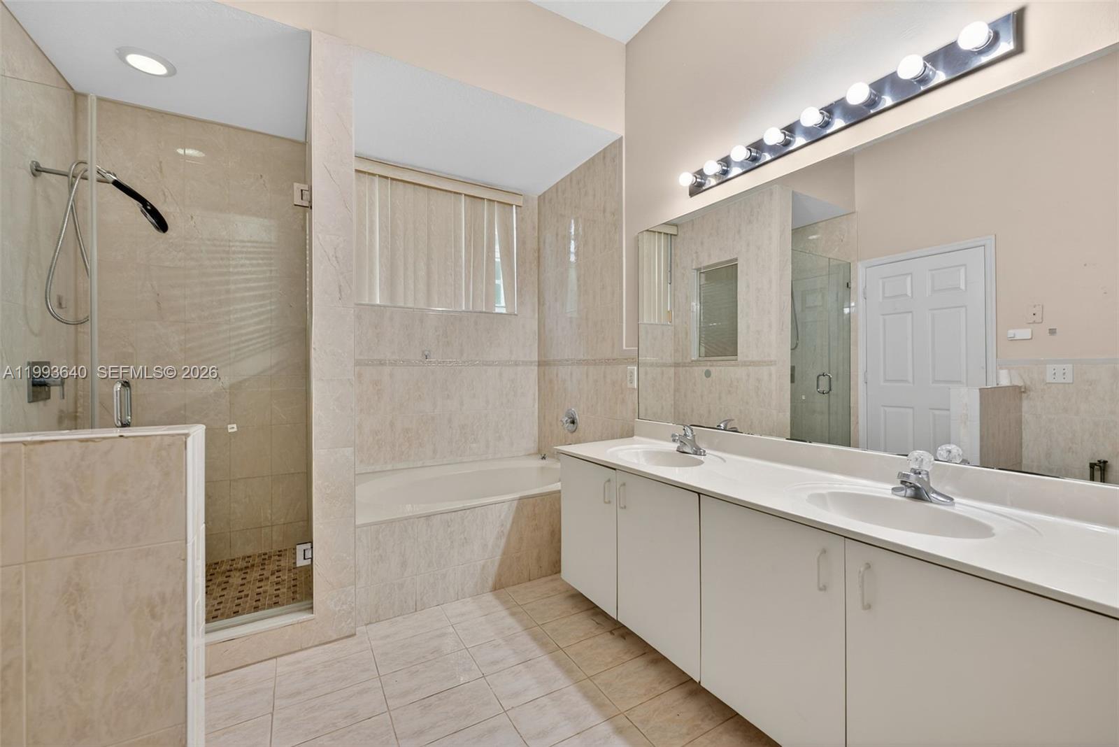 GENESIS ESTATES - Residential