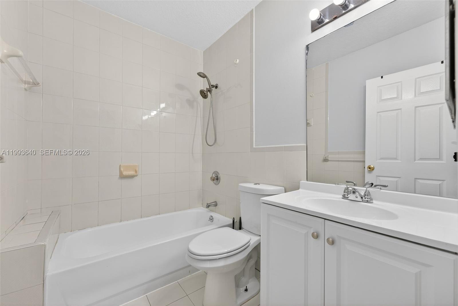 GENESIS ESTATES - Residential