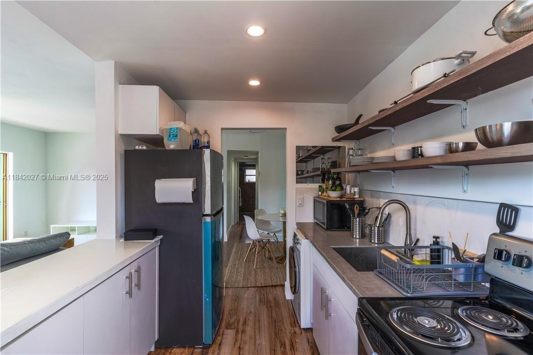 EAST BREEZE CONDOMINIUM - Residential