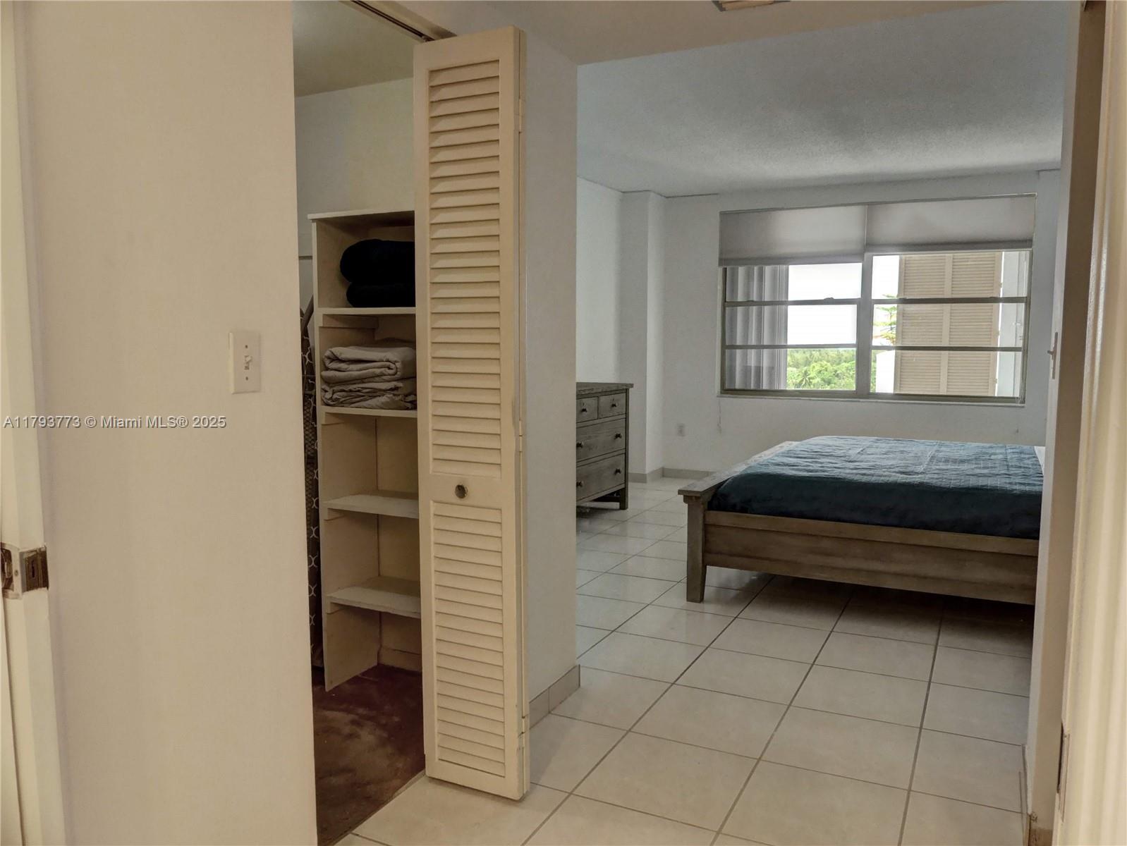 COMMODORE CLUB WEST CONDO - Residential Lease