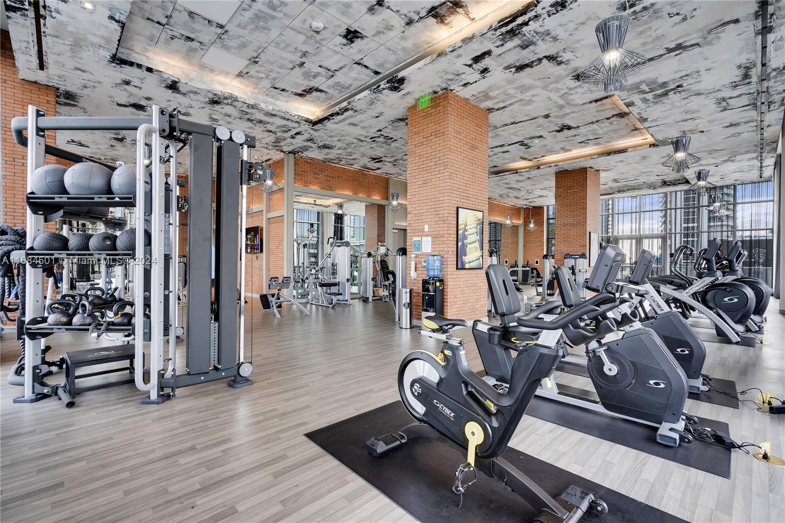 4010 SOUTH OCEAN CONDO - Residential Lease