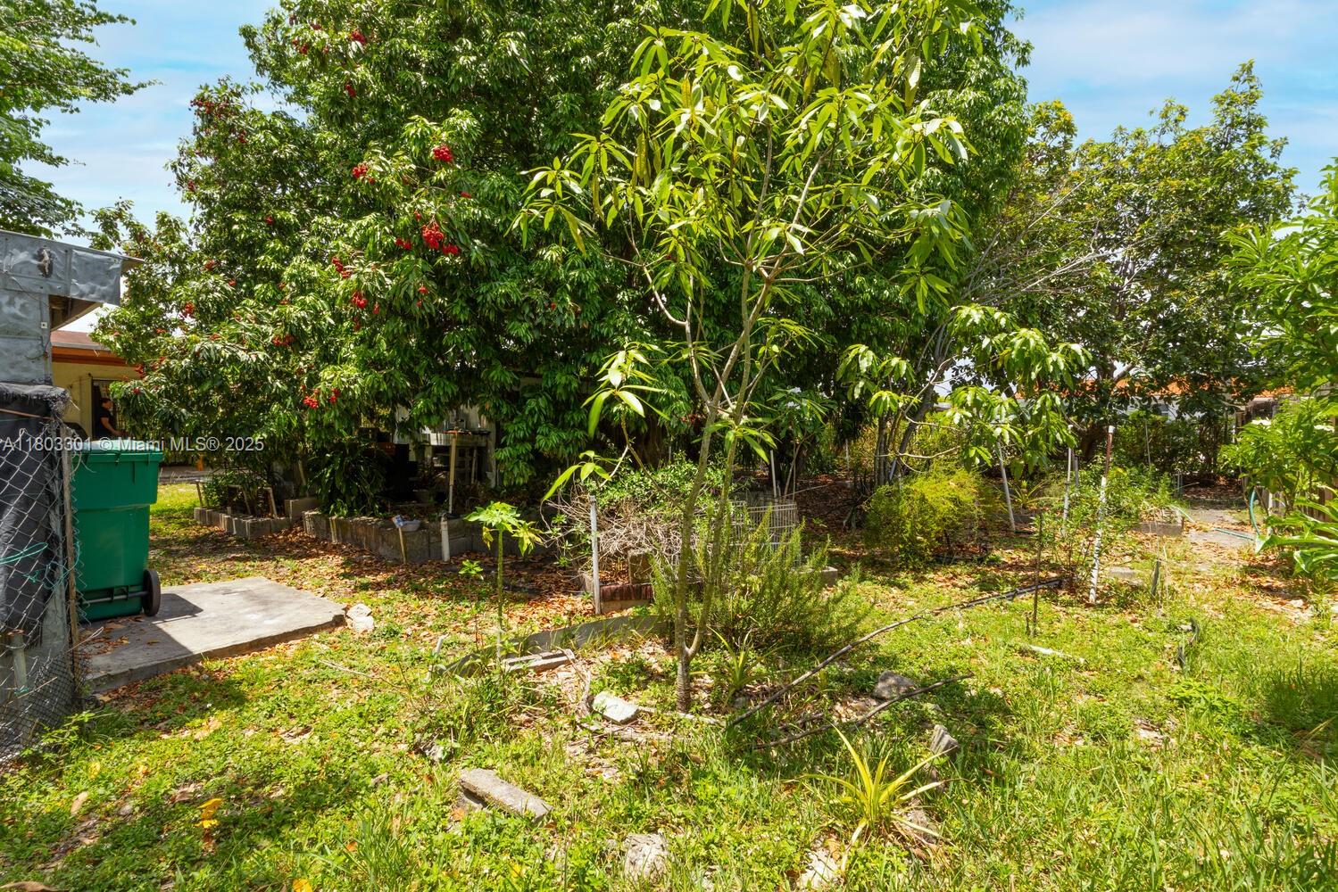 LOS ANGELES ESTATES SEC 3 - Residential
