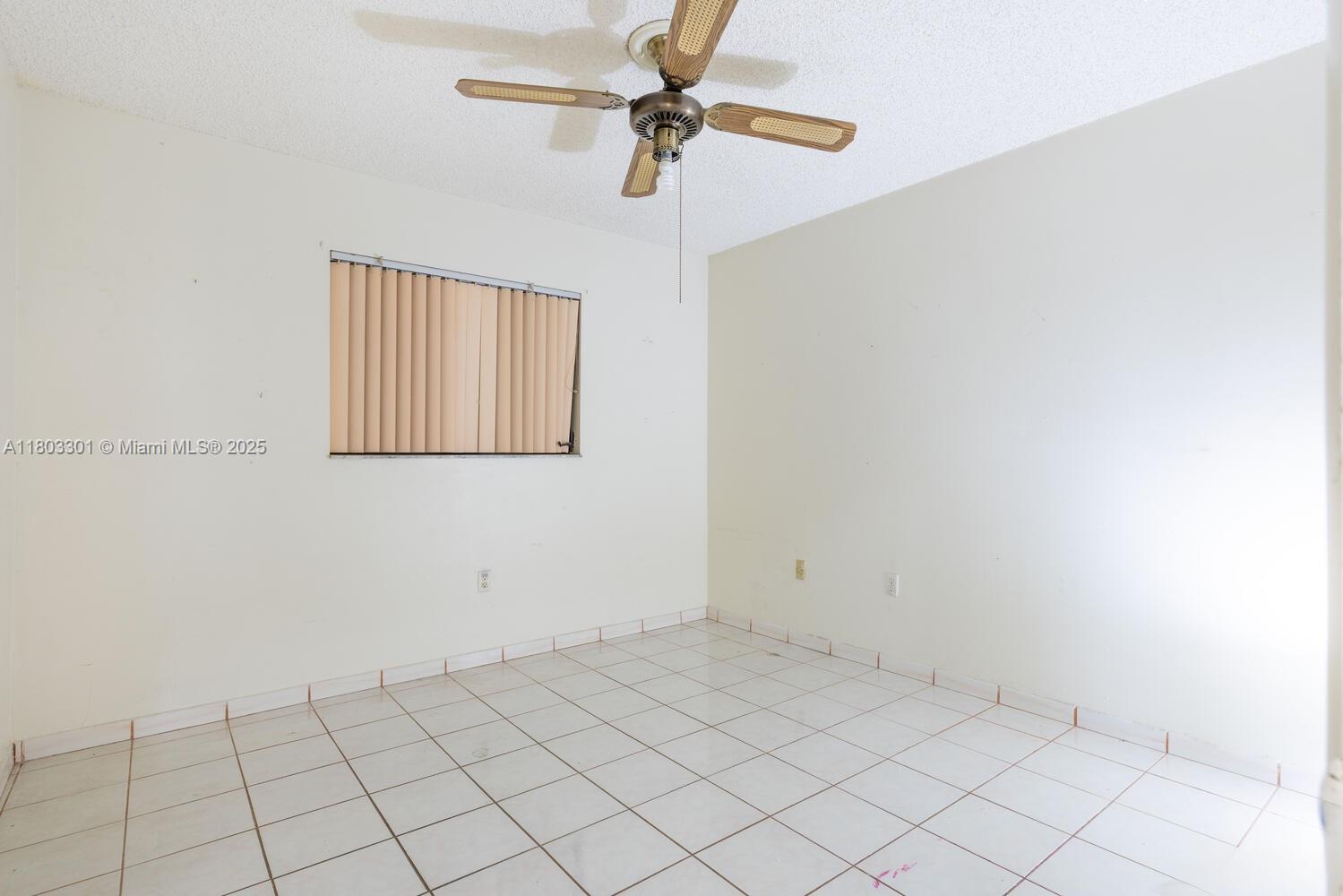 LOS ANGELES ESTATES SEC 3 - Residential