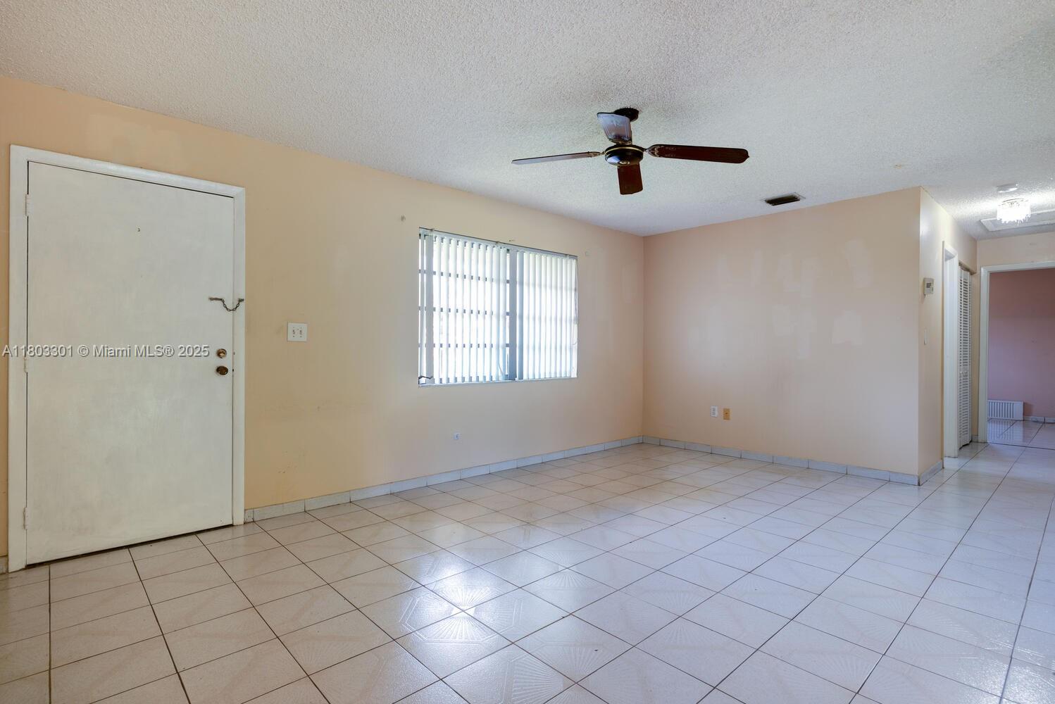 LOS ANGELES ESTATES SEC 3 - Residential