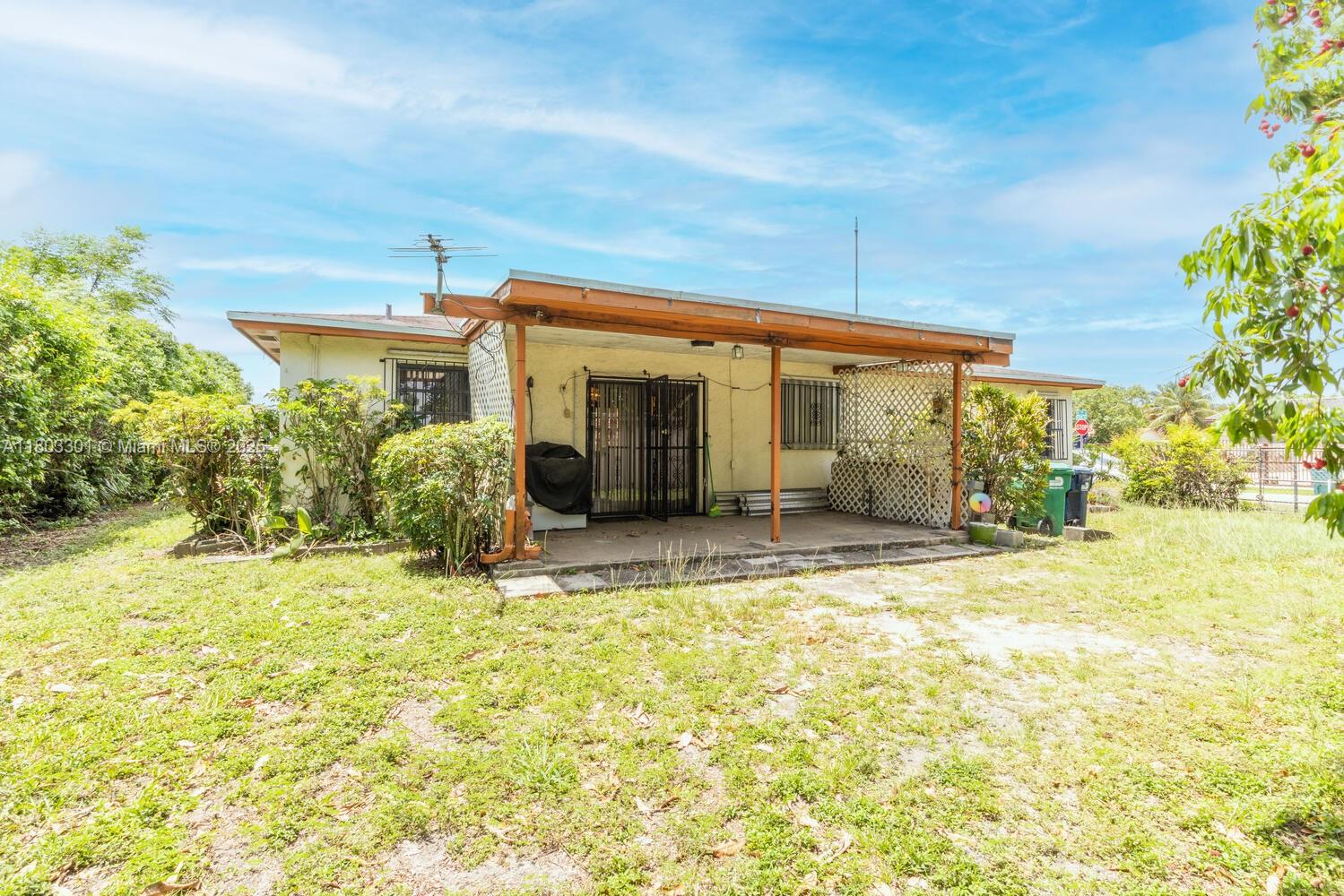 LOS ANGELES ESTATES SEC 3 - Residential