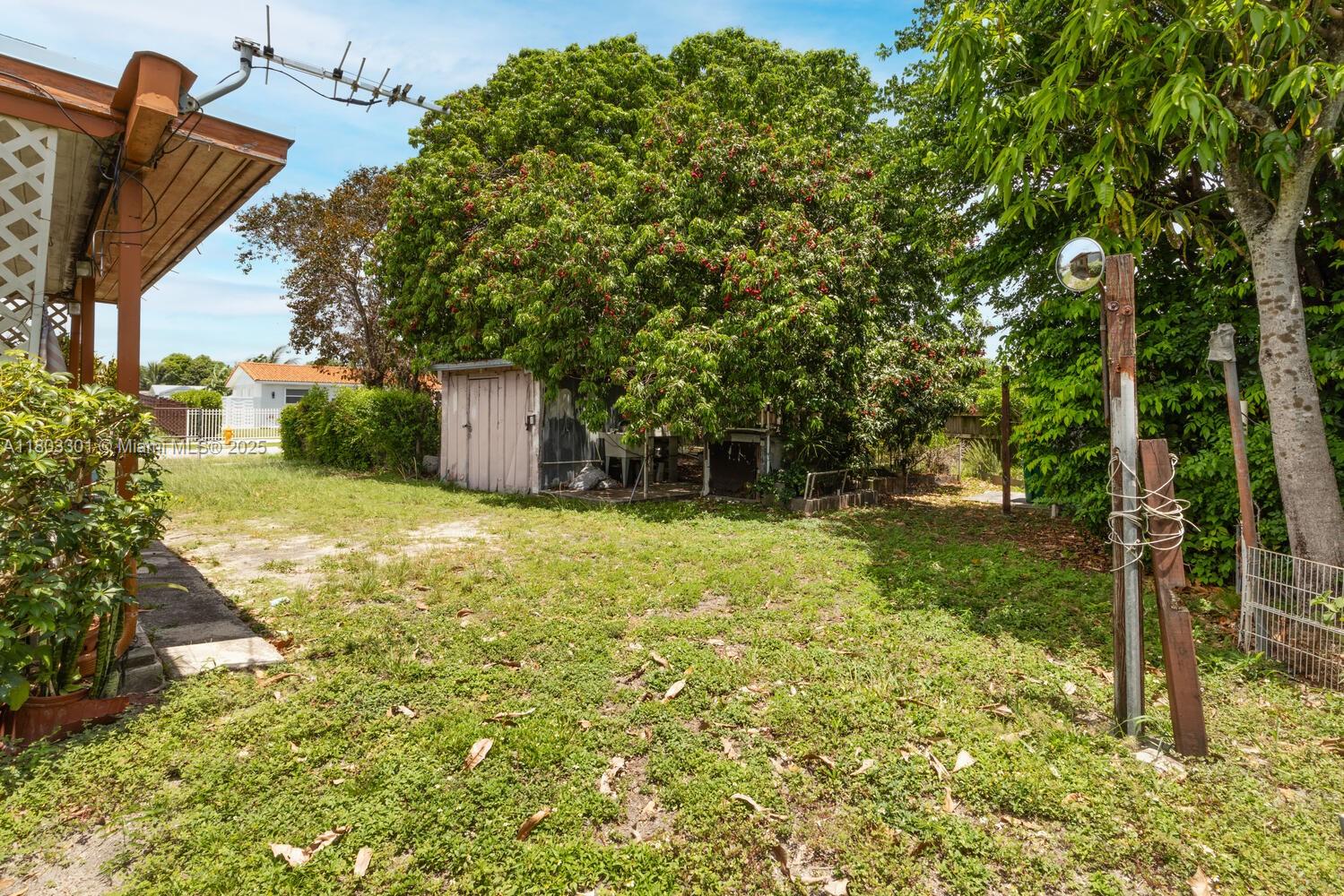 LOS ANGELES ESTATES SEC 3 - Residential