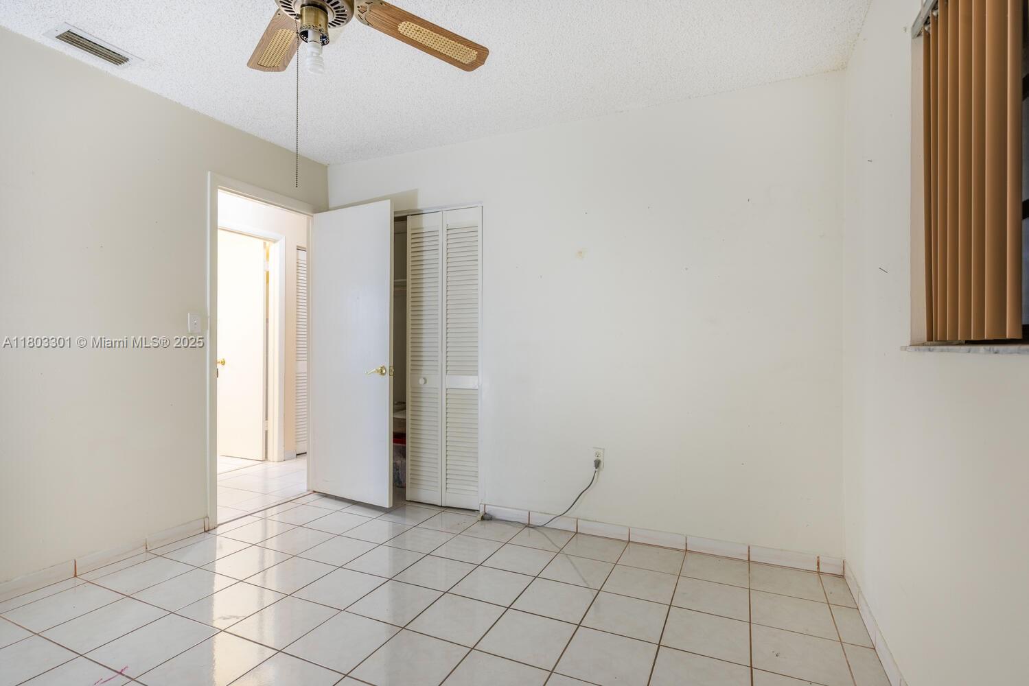 LOS ANGELES ESTATES SEC 3 - Residential