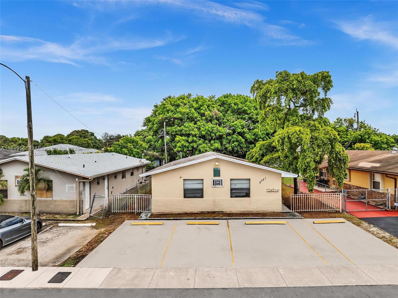This 2 Bedroom 1 Bath cozy, comfortable living with a spacious living area and an efficient extended family, this space is easy to maintain and move-in ready. In front unit parking space, separate meter, & conveniently located near schools.