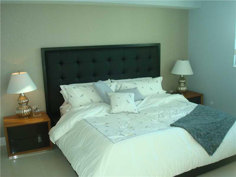 TERRAZAS RIVERPARK VILLAG - Residential Lease