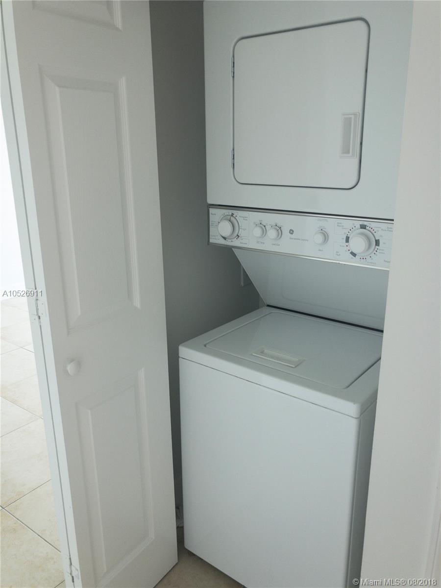 BRICKELL VIEW WEST CONDO - Residential Lease