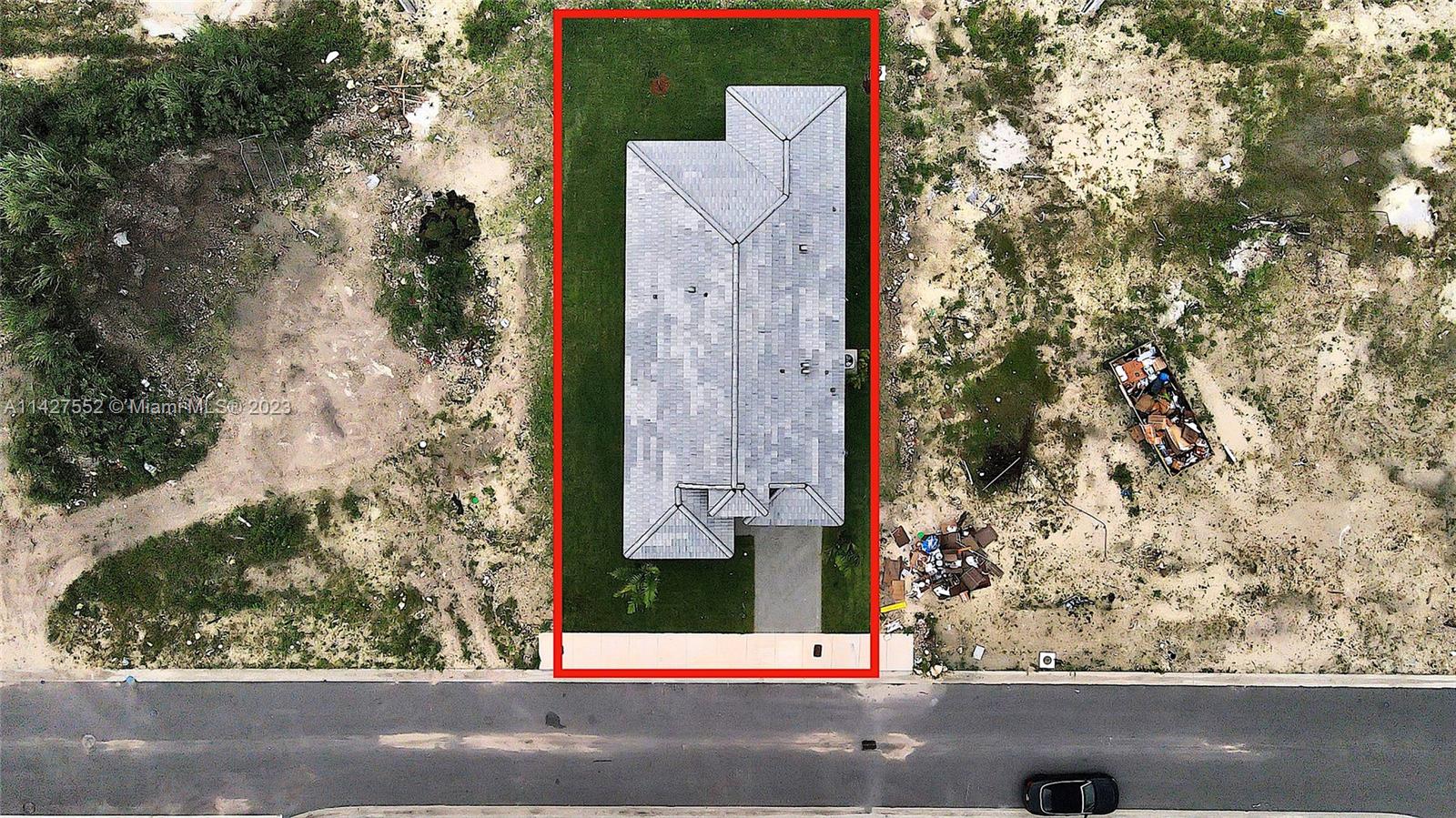 LUXOR HOMES - Residential Lease