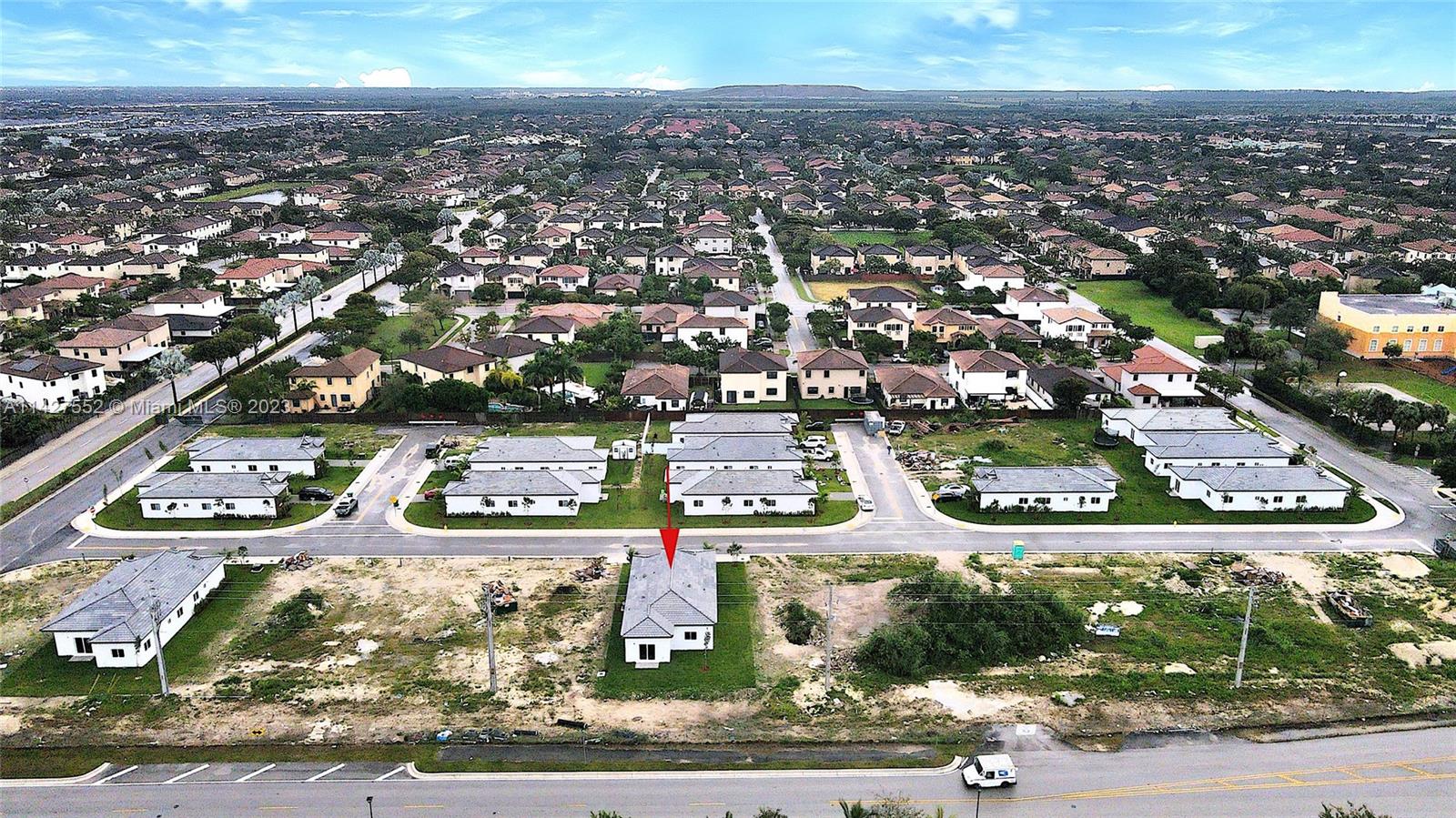 LUXOR HOMES - Residential Lease