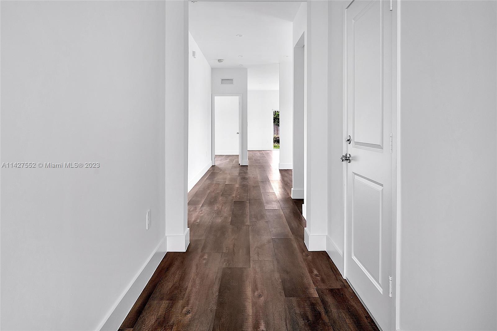 LUXOR HOMES - Residential Lease