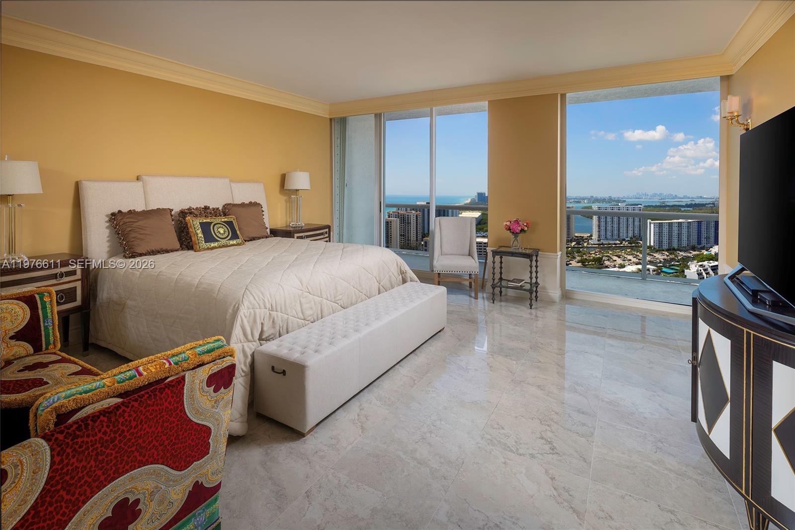 OCEANIA V CONDO - Residential