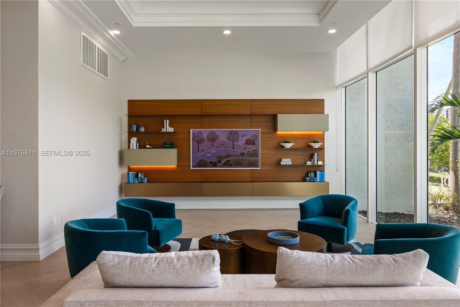 OCEANIA V CONDO - Residential