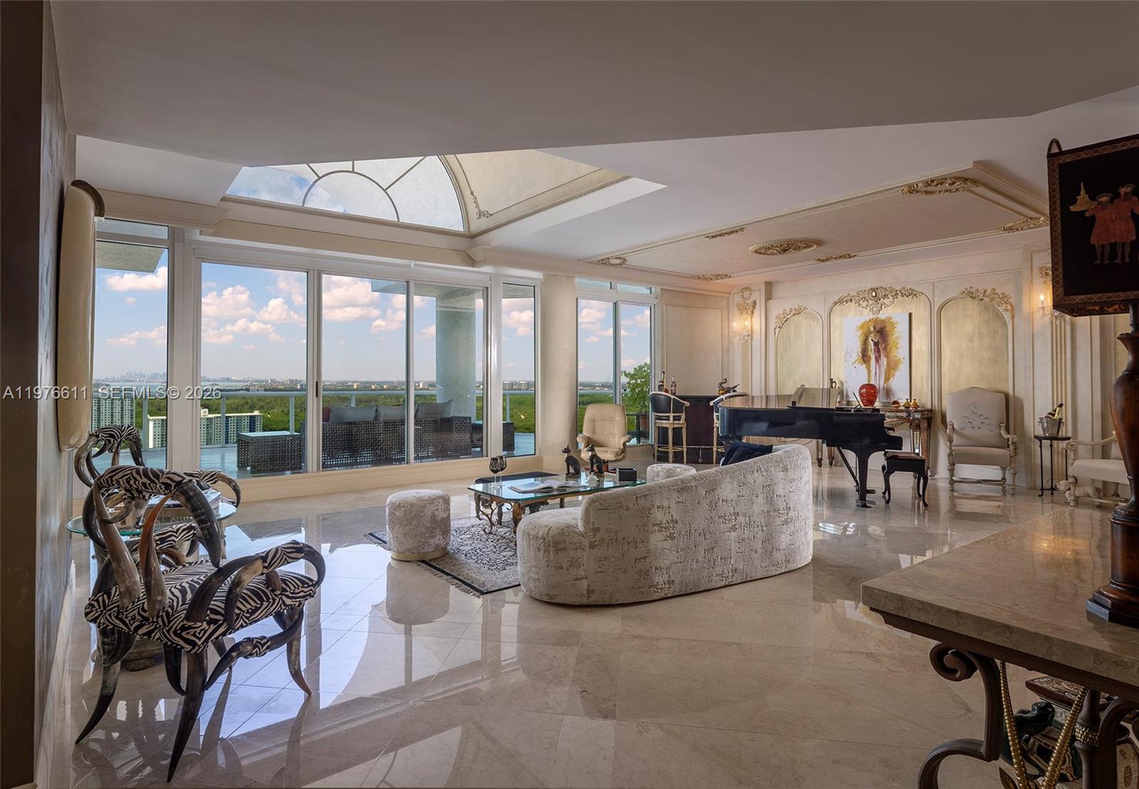 OCEANIA V CONDO - Residential